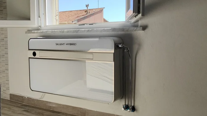 Silent Hybrid installato sotto la finestra